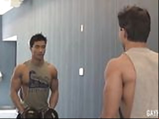 muscle stud: 